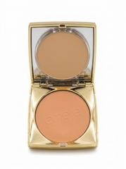 Emelie Paris: Aimez La Vie Mattifying & Covering Powder