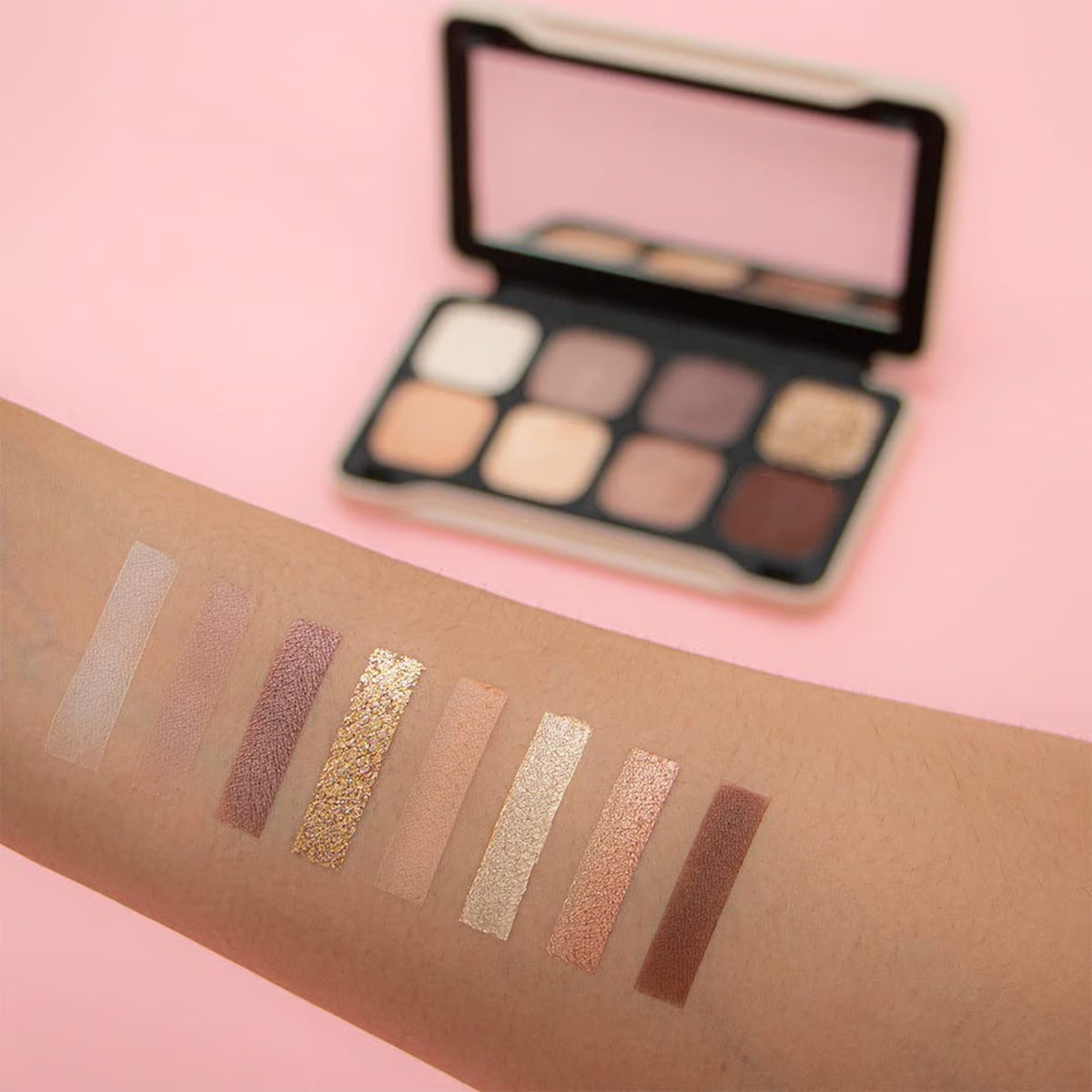 Revolution Forever Dynamic Serenity Shadow Palette