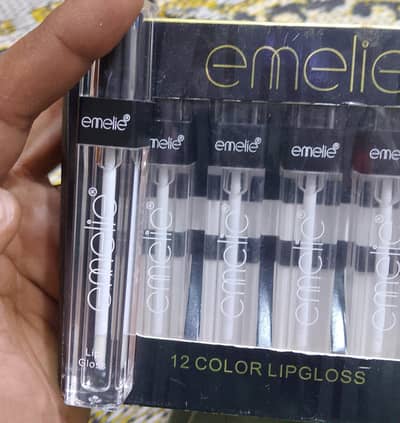 EMELIE LIQUID MATTE TRASPARANT  LIP GLOOSS