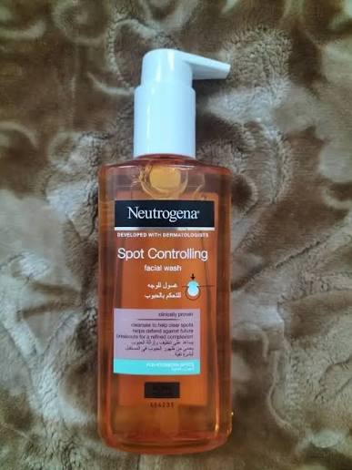 NEUTRIGENA SPORT CONTROLLING  FACAIL WASH 200ML